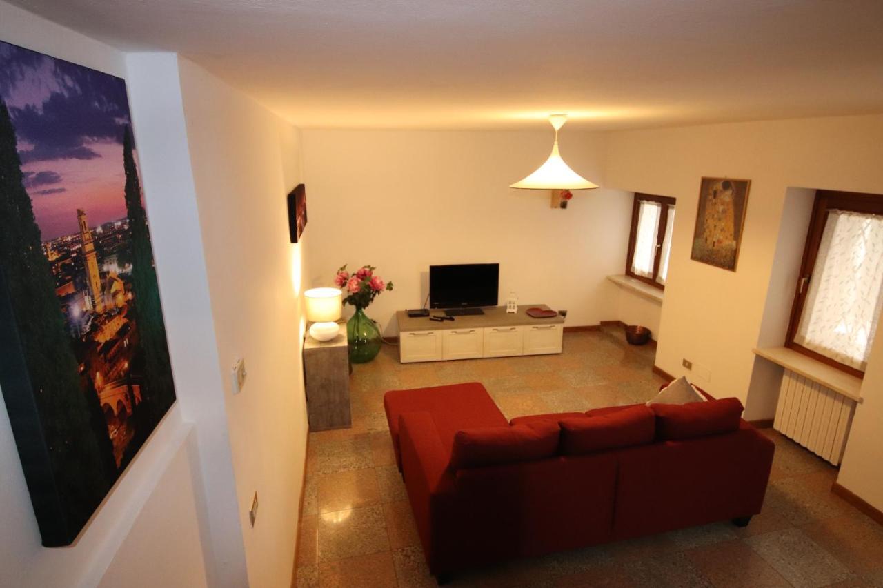 Casa Vacanze Al Borgo Caprino Veronese Dış mekan fotoğraf